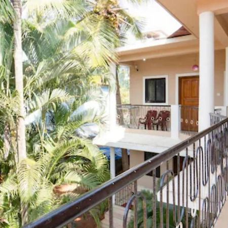 Esha Apartment Калангуте Екстериор снимка