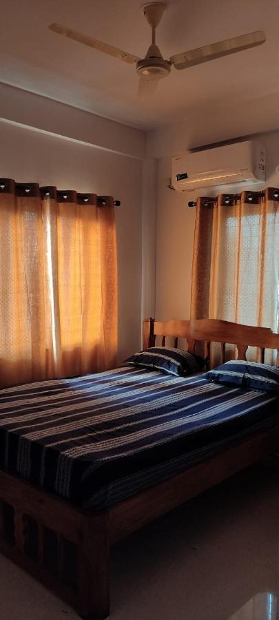 Esha Apartment Калангуте Екстериор снимка