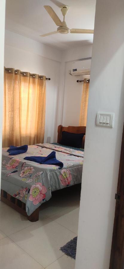Esha Apartment Калангуте Екстериор снимка