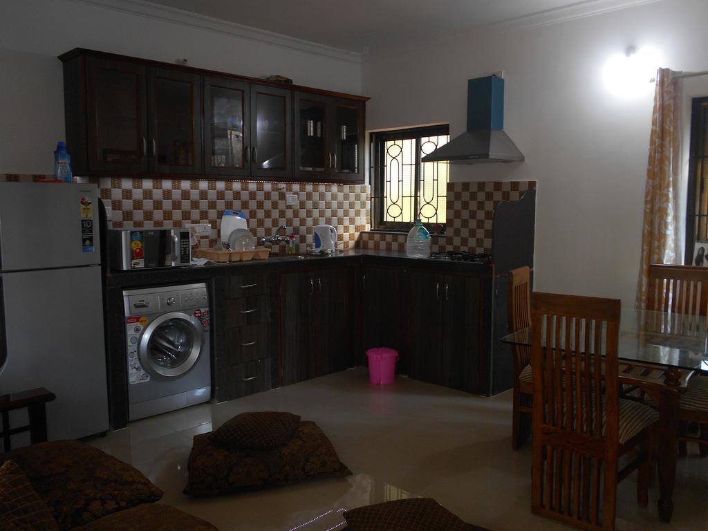 Esha Apartment Калангуте Стая снимка