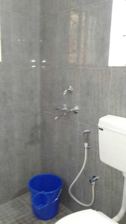 Esha Apartment Калангуте Екстериор снимка